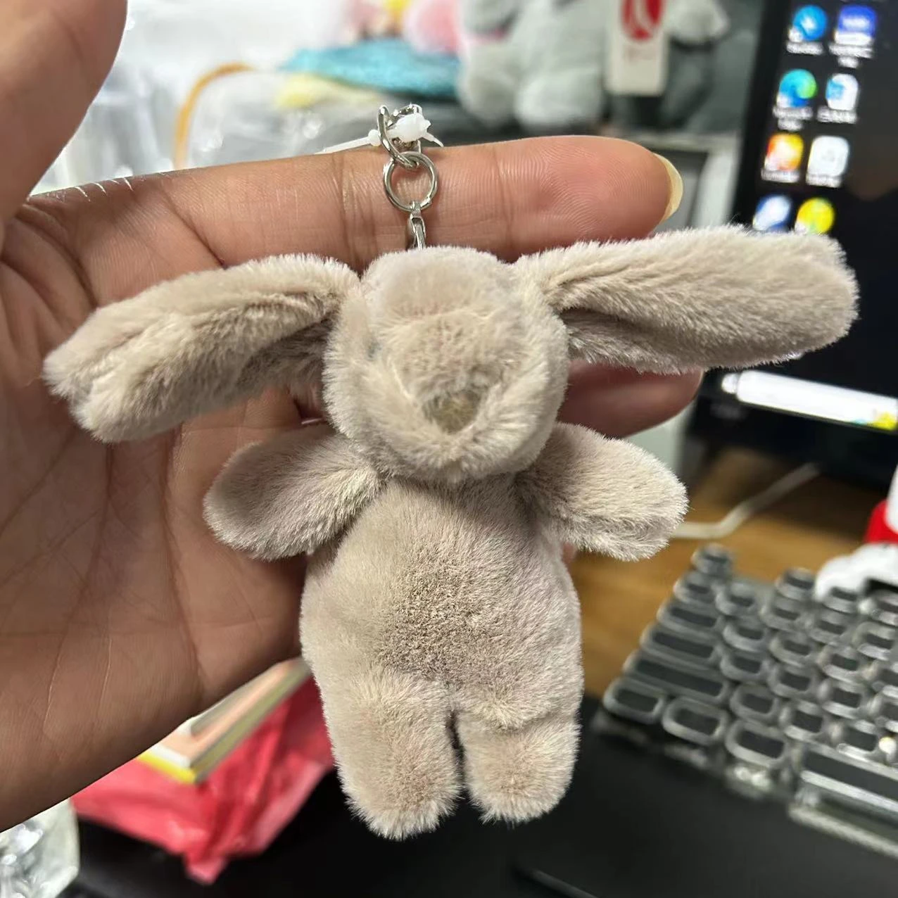 Llavero de conejo de peluche d - Phone Accessories And Electronics reseña y precio