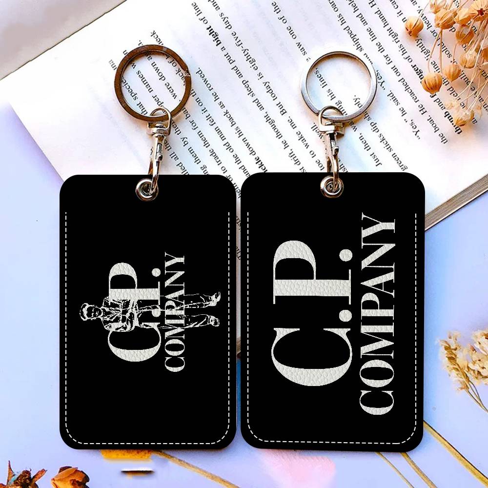 Marca de Moda C-P Company, Est - Phone Accessories Company reseña y precio